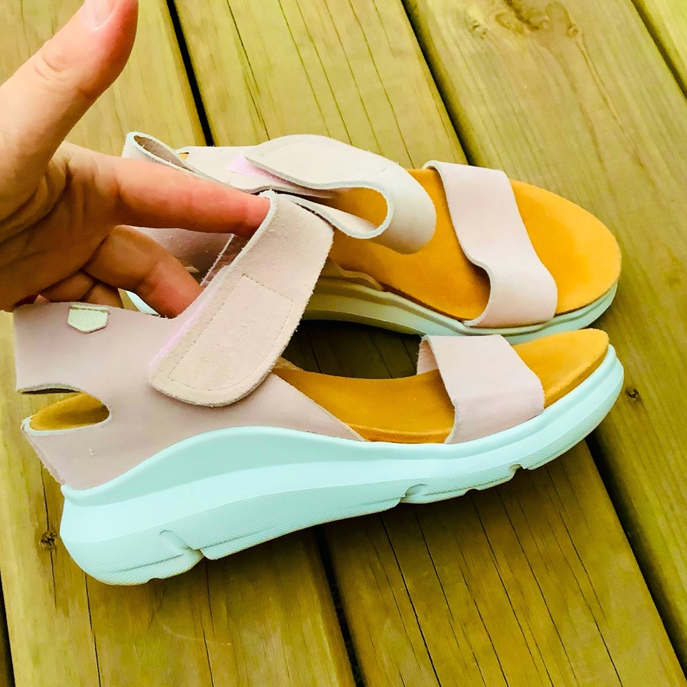 On Foot Java Platform Wedge Sandals Very Comfy - image 1